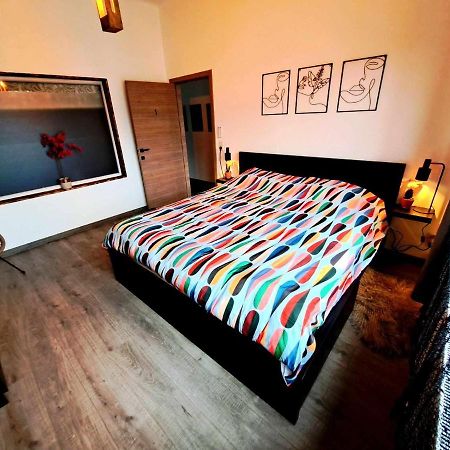 Petite Chambre Dans Une Jolie Colocation Лиеж Екстериор снимка